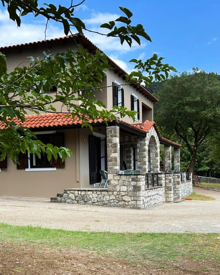 Tzoumerka Spirits Vourgareli Exterior foto